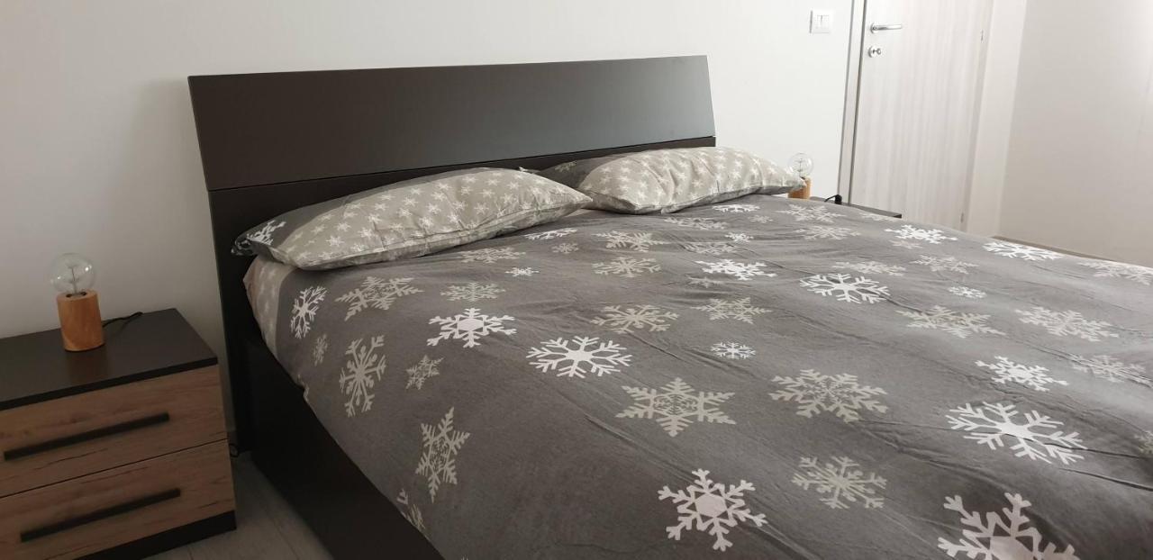 אאוסטה Appartamento Les Fleurs By Maison Ginod מראה חיצוני תמונה